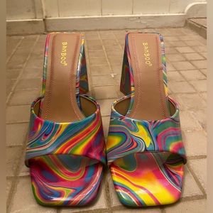 Amazing disco rainbow tie dye heels in great condition